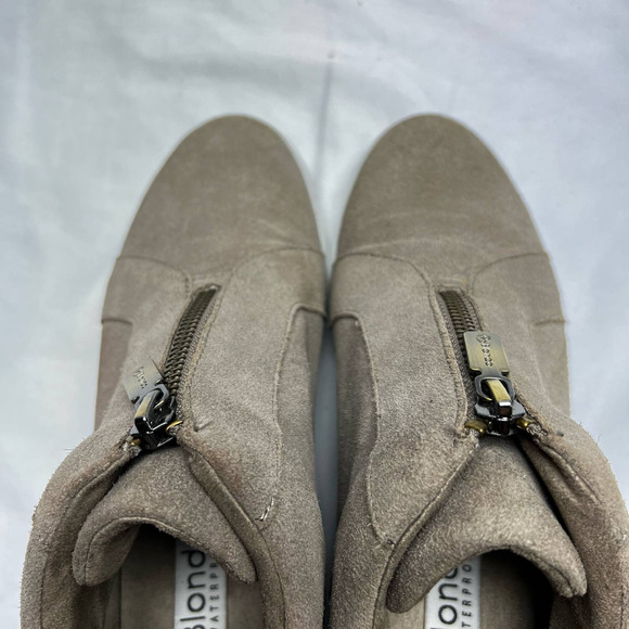 Blondo Glenda Waterproof Suede Zip Up Hidden Wedge Heel Sneaker Women's 7M - Picture 4 of 10